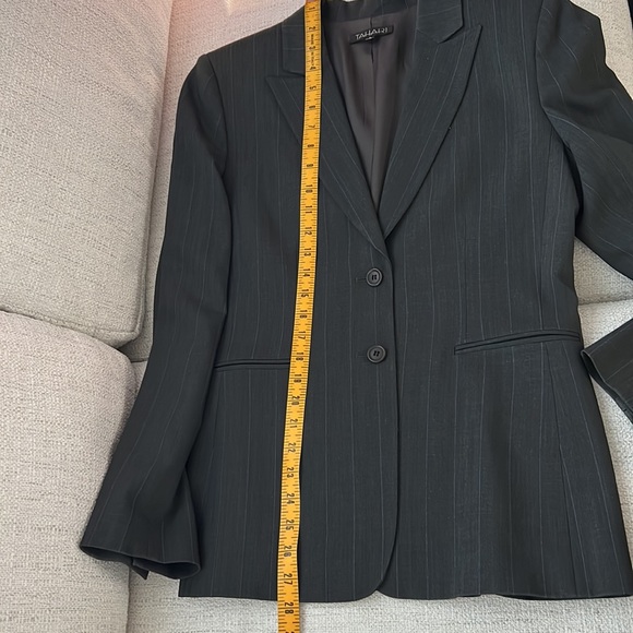 Tahari blue gray pinstriped business jacket size 8 - Picture 9 of 11